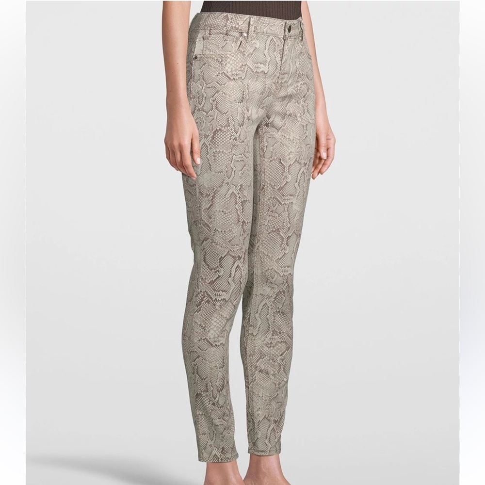 WHBM Jeans